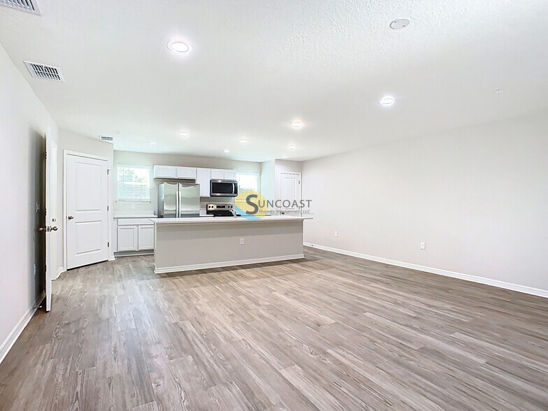 Building Photo - 3821 SW 43rd Ct