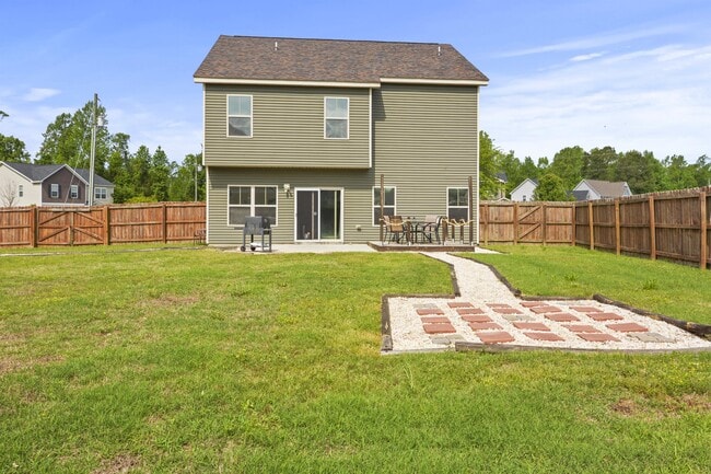 Building Photo - 401 Hope Ct