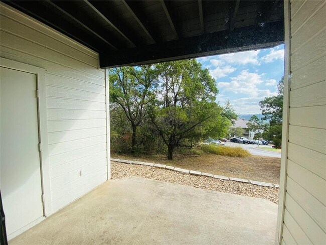 Building Photo - 6000 Shepherd Mountain Cove