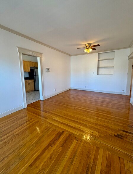 Building Photo - 134 Sutherland Rd