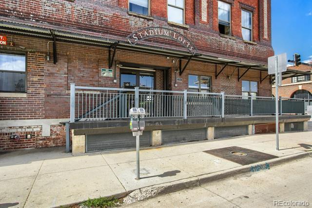 Building Photo - 2261 Blake St