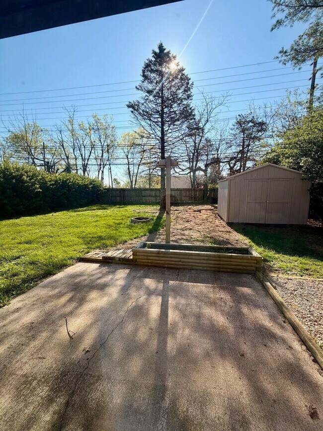 Building Photo - 3416 Woodspring Dr