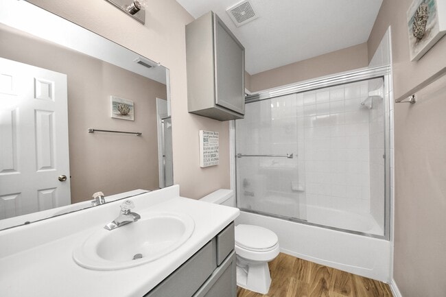 Building Photo - 3919 Vauxhall Dr S