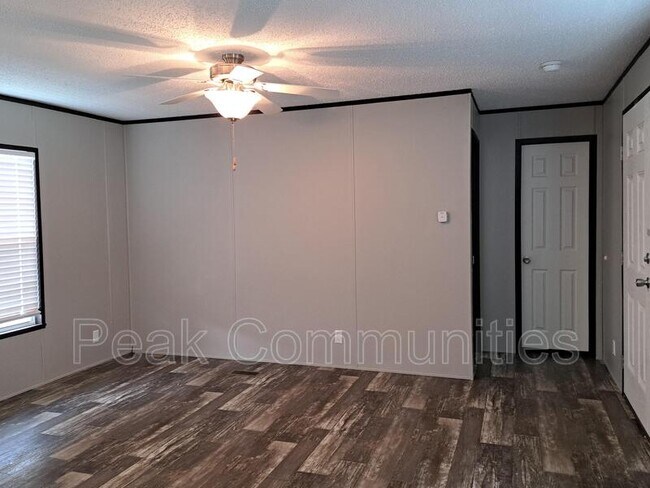 Building Photo - 368 Shady Brook Hts
