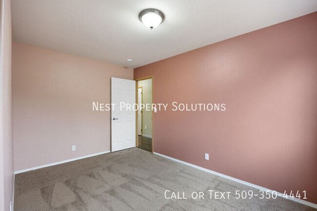 Building Photo - 1525 S Bailey Ave