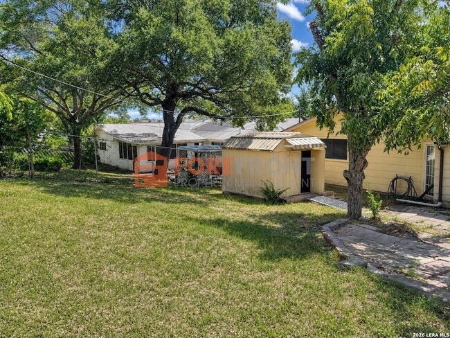 Building Photo - 7845 Village Oak Dr