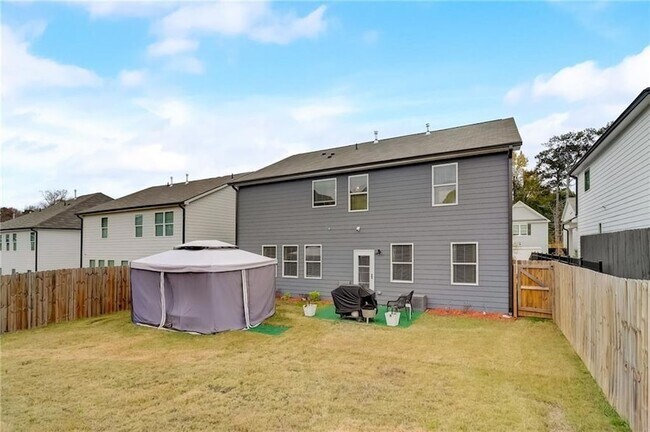 Building Photo - 7246 Gladstone Cir