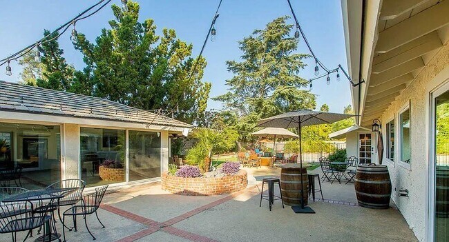 Building Photo - 22243 W Craggy View St