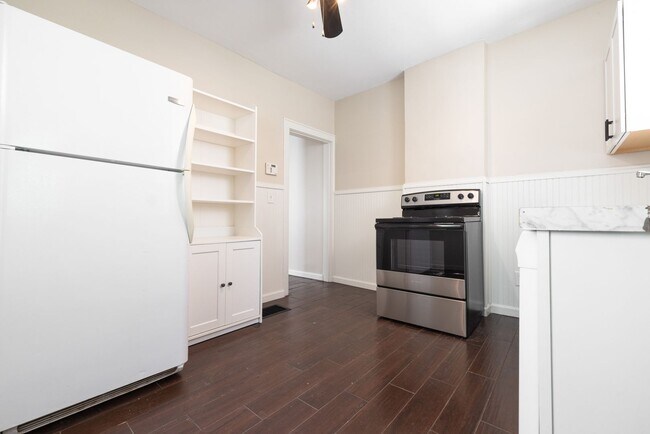 Building Photo - 45-47 W Moler St