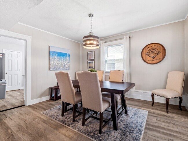 Building Photo - 971 Hayes Ave