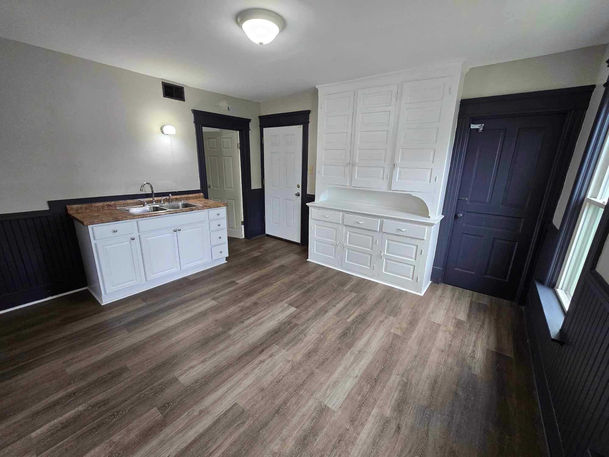 Building Photo - 336 W 29th St