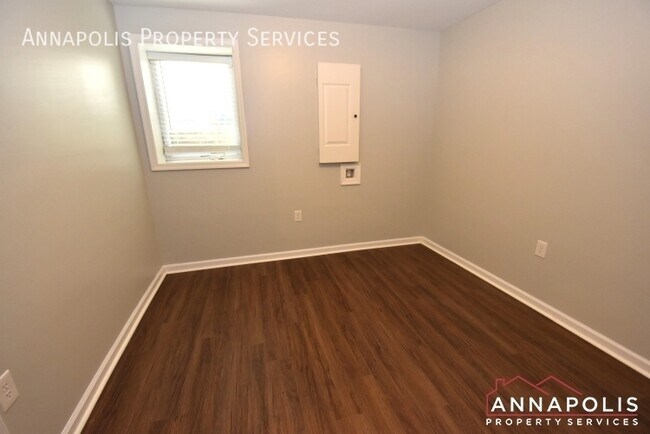 Building Photo - 324 Windell Ave