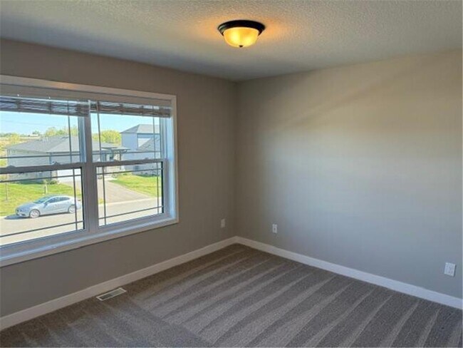 Building Photo - 10448 Robinwood Rd