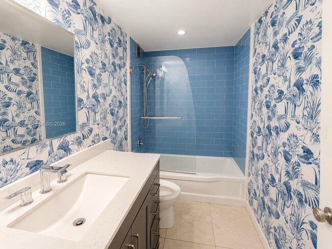 Building Photo - 4747 Collins Ave