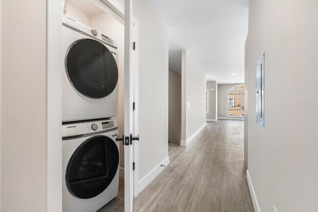 Building Photo - 6110 Fillmore Pl