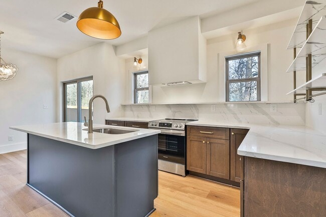 Building Photo - New Construction Rental WALKABLE to Downtown Senoia!