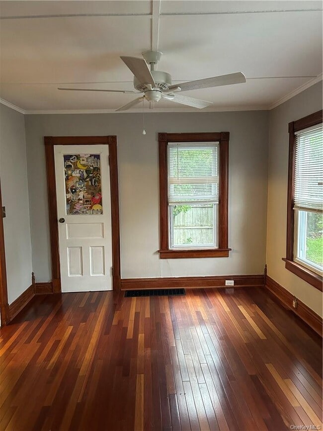 Building Photo - 20 Van Buren St