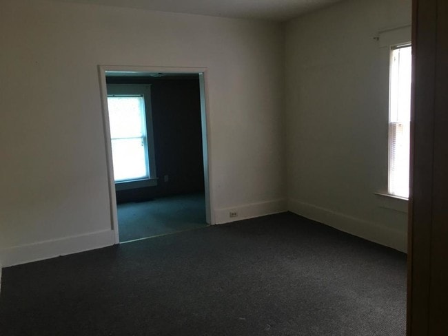 Building Photo - 501 S 19th St