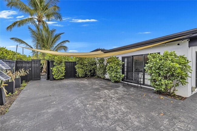 Building Photo - 560 NW 116th Terrace