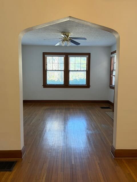 Building Photo - 3108 Indianola Ave