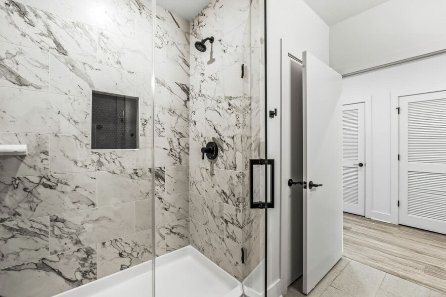 Building Photo - 617 N 12th St