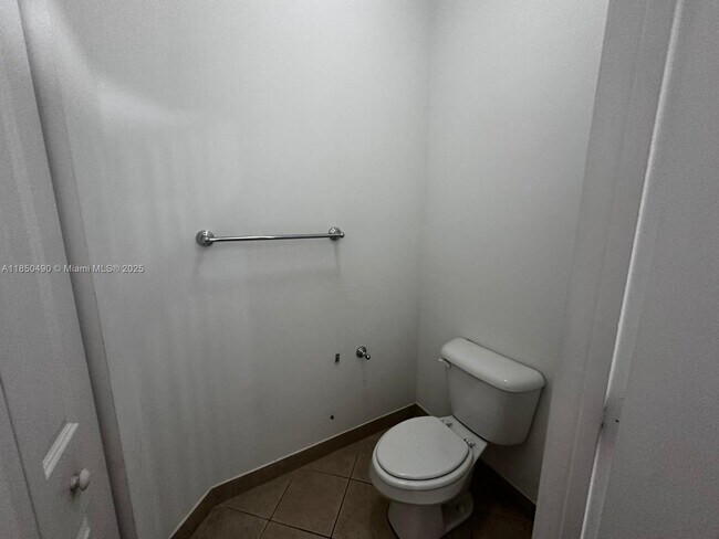 Building Photo - 12617 NW 32nd Ct