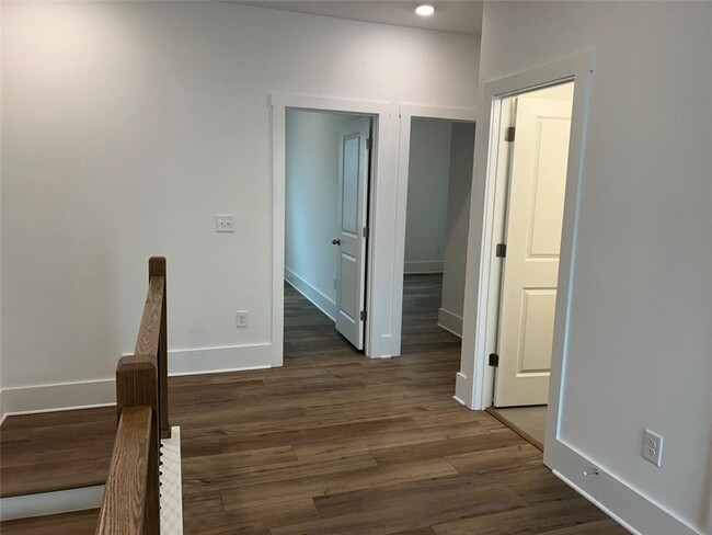 Building Photo - 1582 Driggs Dr NW