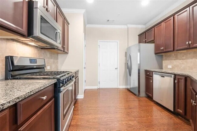 Building Photo - 6022 Mayfield Way SE