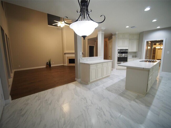 Building Photo - 5423 Montbury Ln