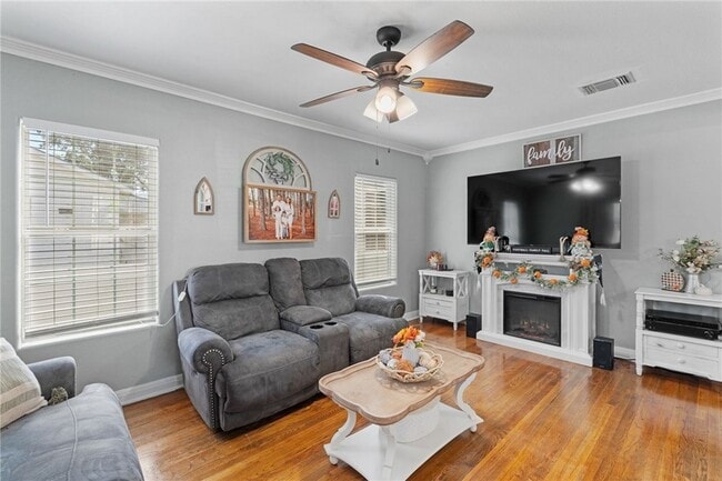 Building Photo - 4047 W Vanderbilt Dr