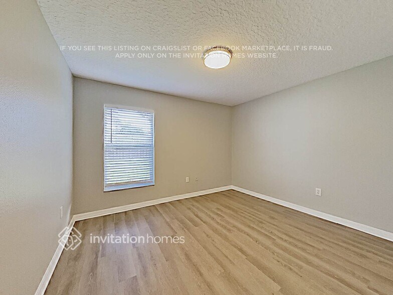 Building Photo - 10716 Leader Ln