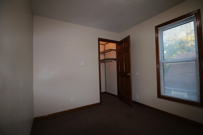 Building Photo - 937 Prospect St