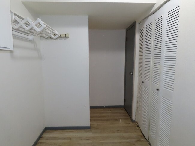 Building Photo - Charming 2 Bedroom, 1-1/2 Bath Duplex in T...