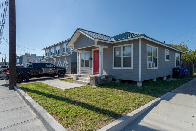 Building Photo - 1802 Morgan Ave