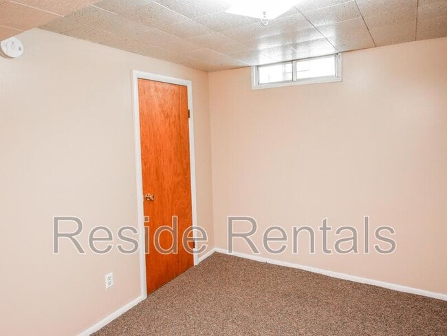 Building Photo - 695 N 150 W