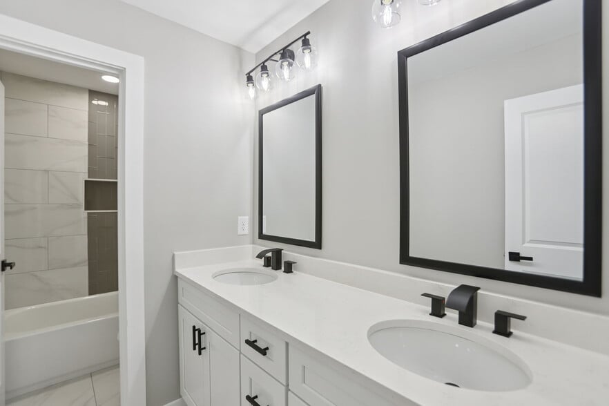 Building Photo - 3189 Jackson St