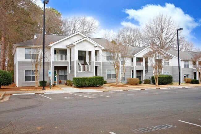 Building Photo - Two Bedroom Apartment