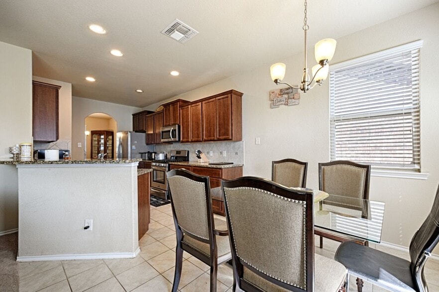 Building Photo - 3522 Van Zandt Rd