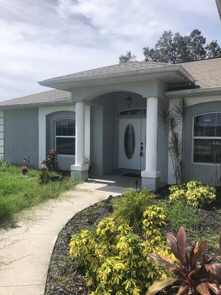 Primary Photo - 7252 Perennial Rd