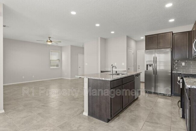 Building Photo - 5643 Linq Place Northeast