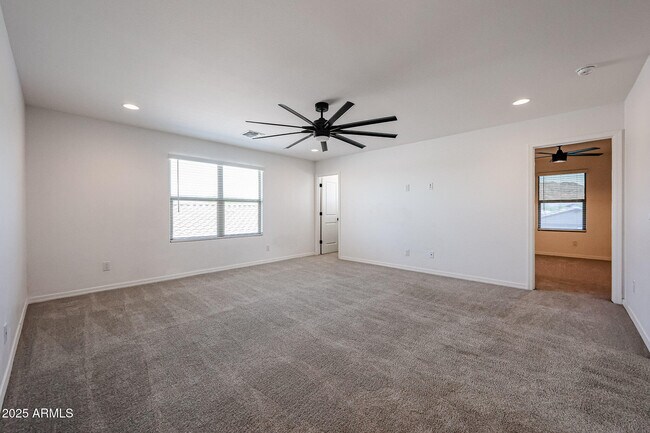 Building Photo - 3332 W Dunbar Dr