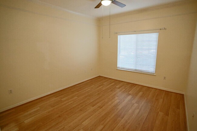 Building Photo - 520 Florida Club Blvd