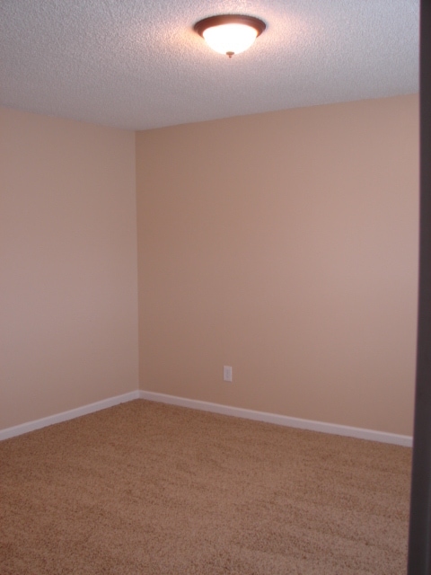 Building Photo - 7616 Lexington Manor Dr