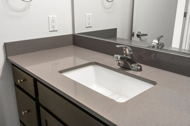 Building Photo - Explorer Units-2 Bedroom 1 Bathroom *Rent ...