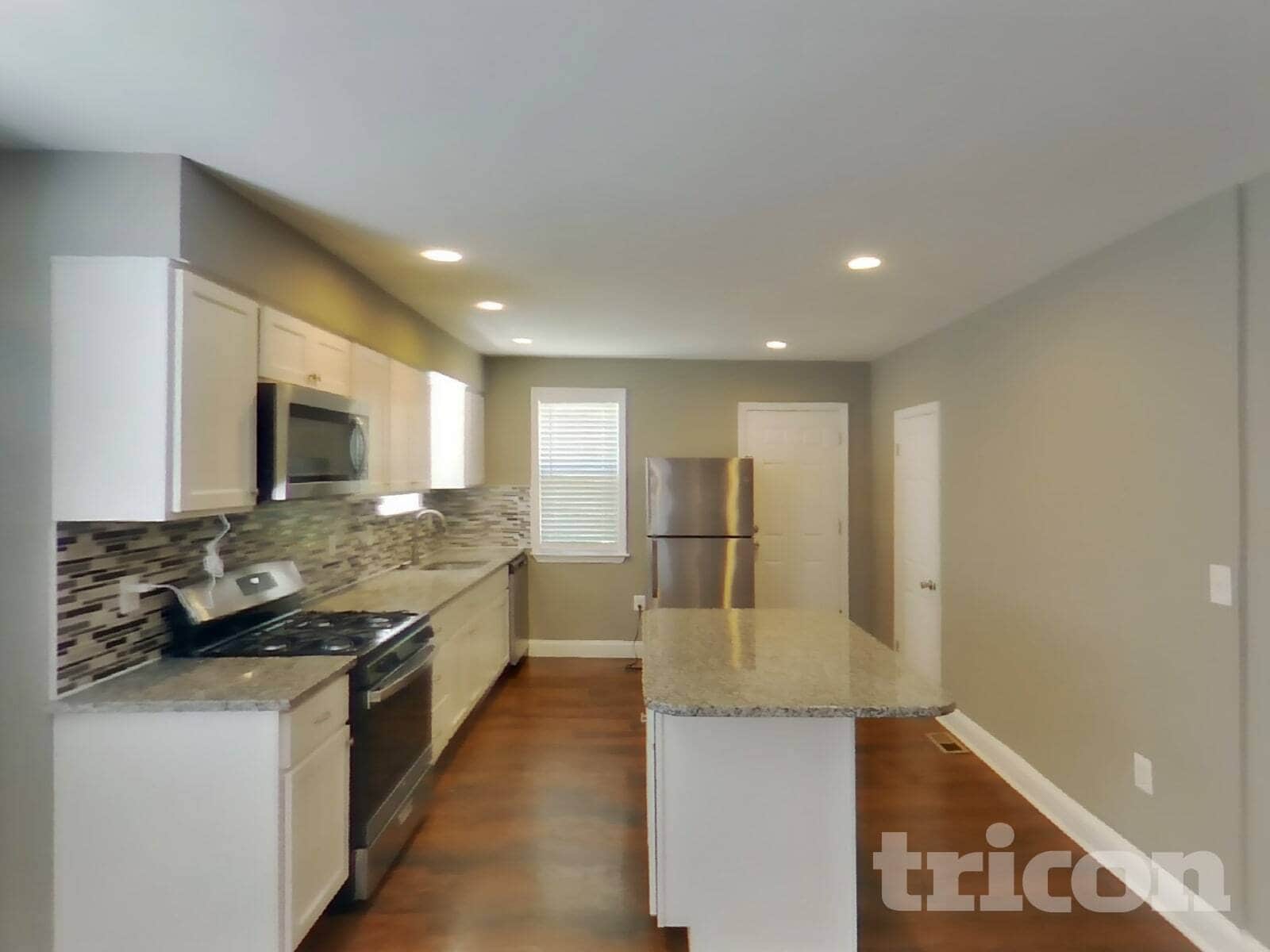 Building Photo - 3017 Lavender Ave
