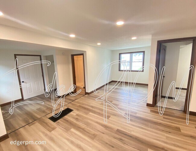 Building Photo - Charming 1 Bedroom, 1 Bathroom Home in Waterloo, IA!