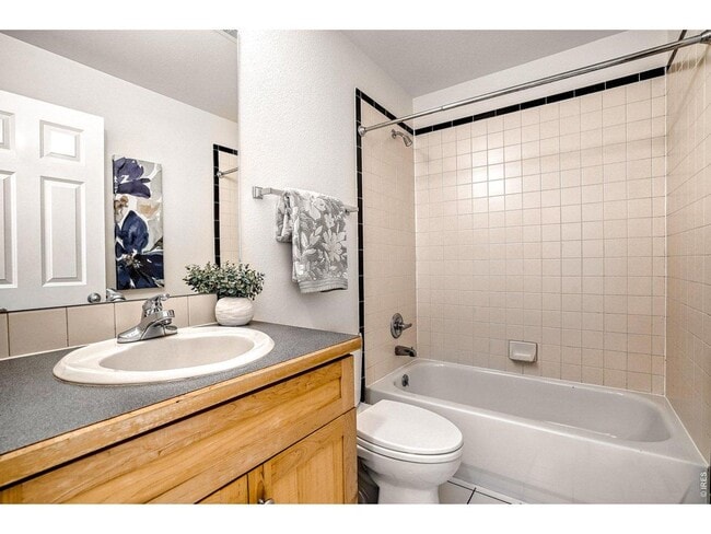Building Photo - 2 Bed 2 Bath Condo In the Heart of Downtown Boulder!