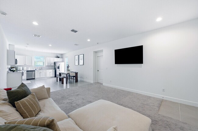 Building Photo - 8452 Dorsey St