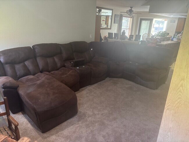 Building Photo - 212 Jefferson Ave