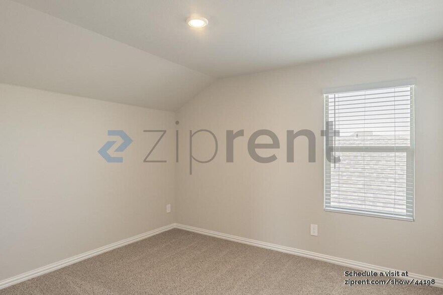Building Photo - 3914 Walmer Wy
